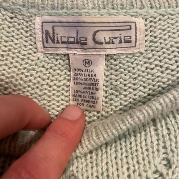 Vintage Silk Angora Blend Puffsleeve Sweater EUC! 🩵 - Picture 3 of 6